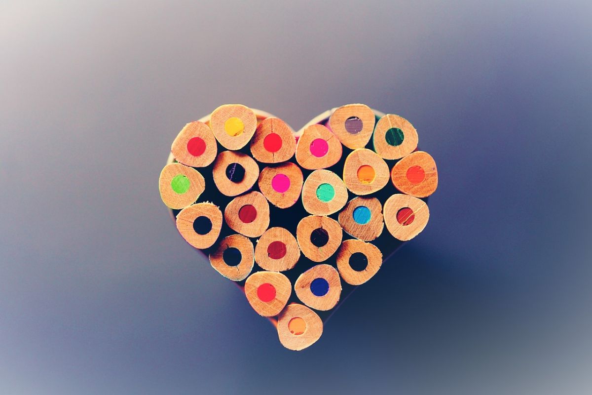 colour-pencils-6473351_1280